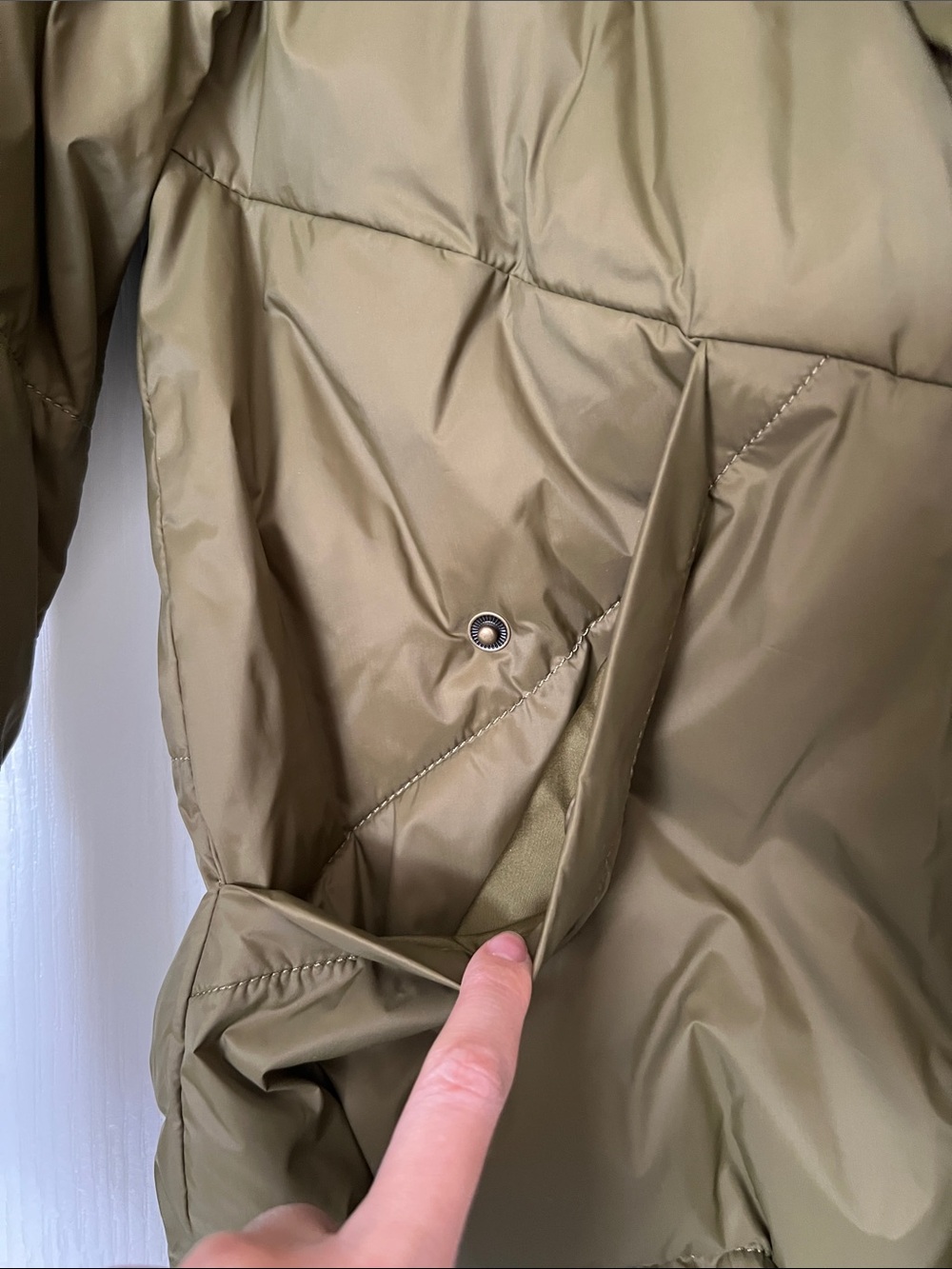 Madewell Olive Puffer Jacket with Hood - Picture 4 of 10